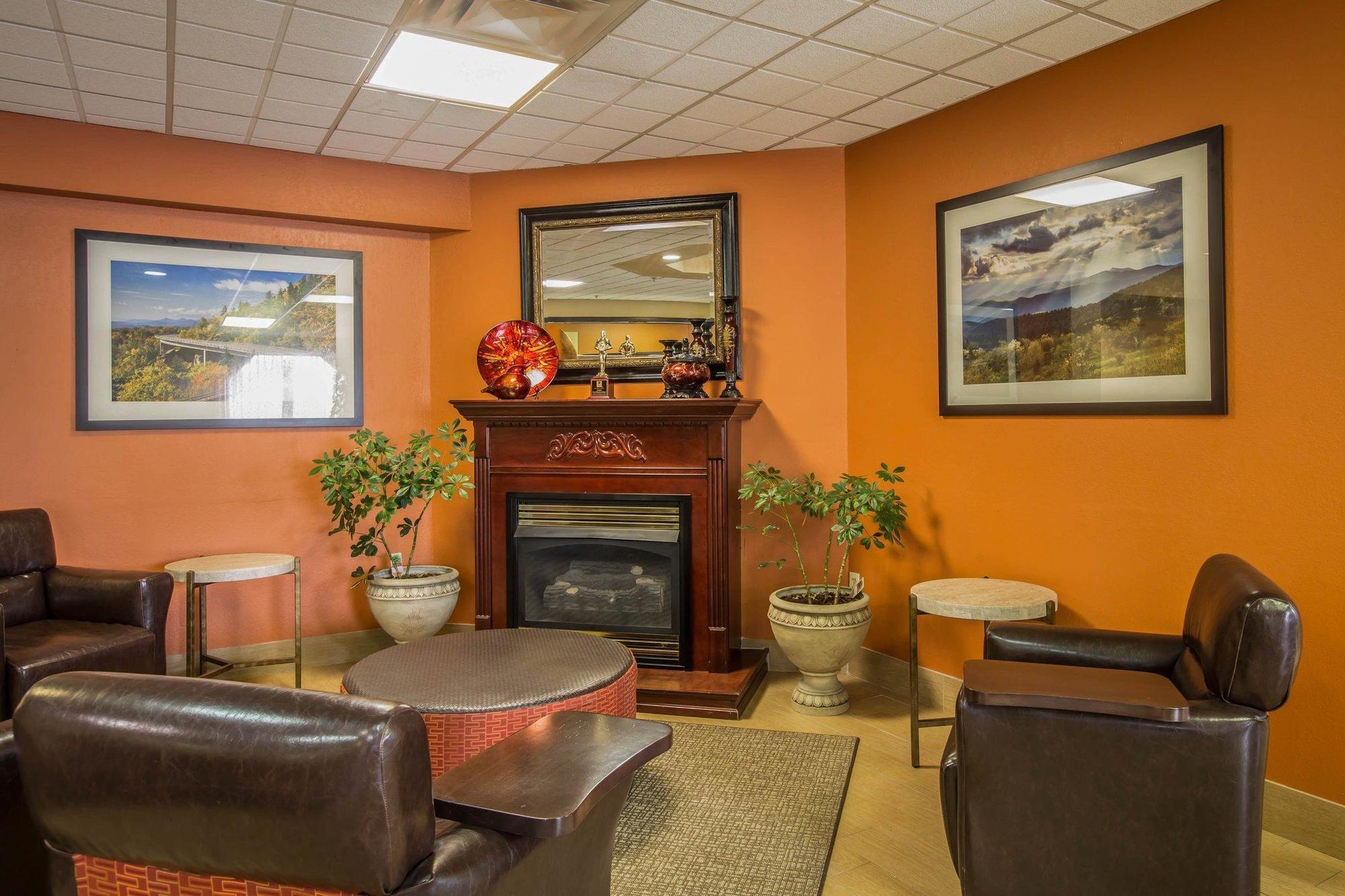 פלטצ'ר Comfort Inn Asheville Airport מראה חיצוני תמונה